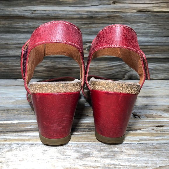 Taos 3209 Carousel 2 Red Leather Sandals Women US 6.5, EUR 37 - Picture 6 of 8